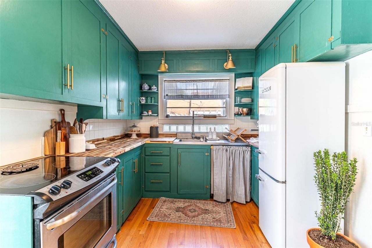 325 E Johnson Avenue , Lake Wales, FL 33853 Photo