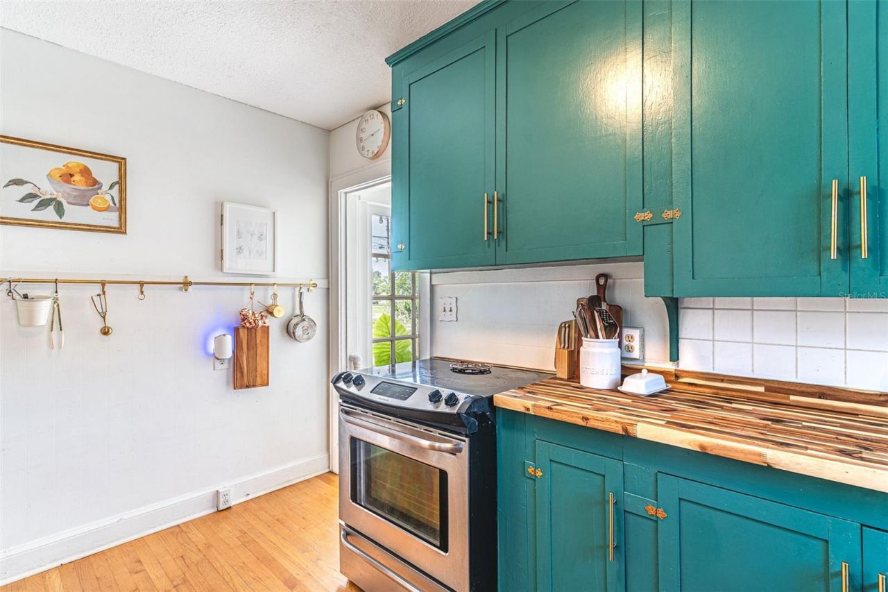 325 E Johnson Avenue , Lake Wales, FL 33853 Photo