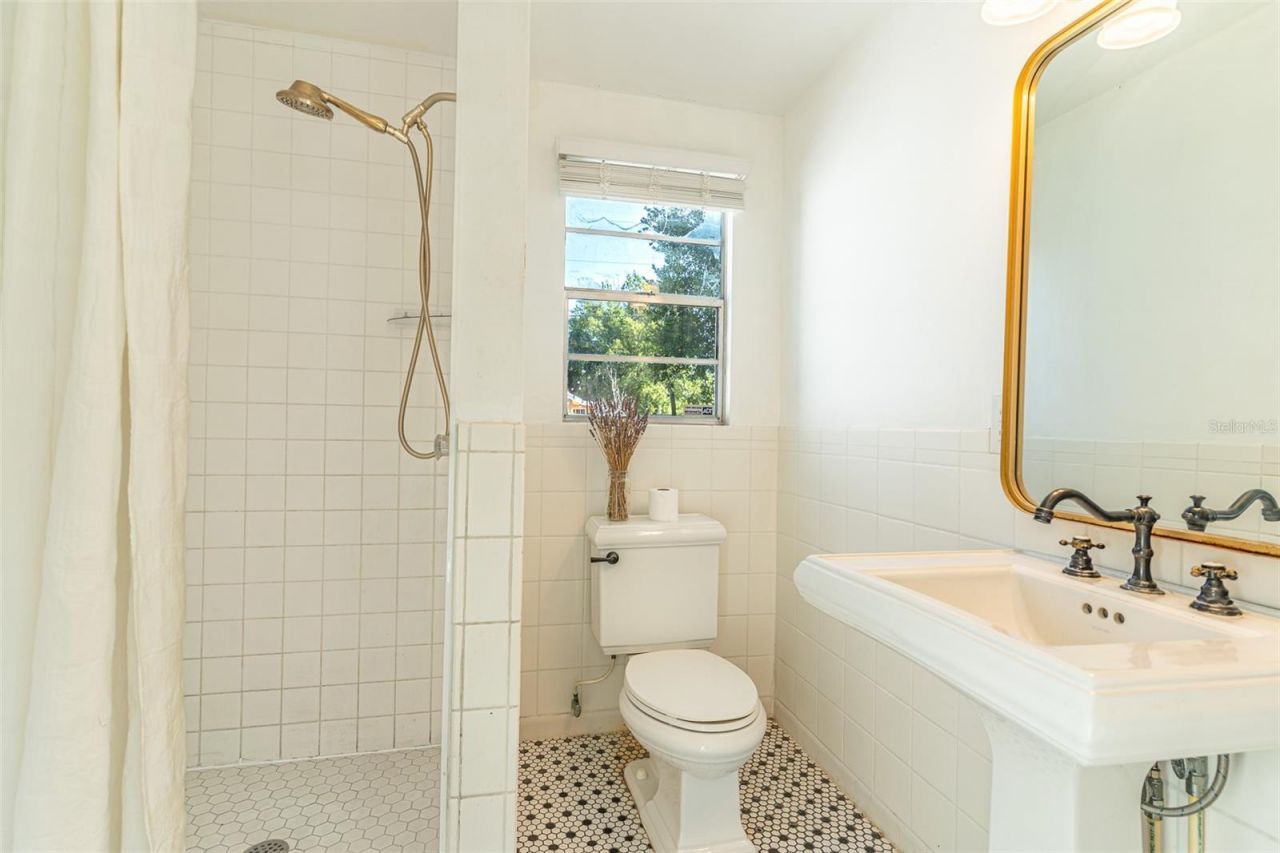 325 E Johnson Avenue , Lake Wales, FL 33853 Photo