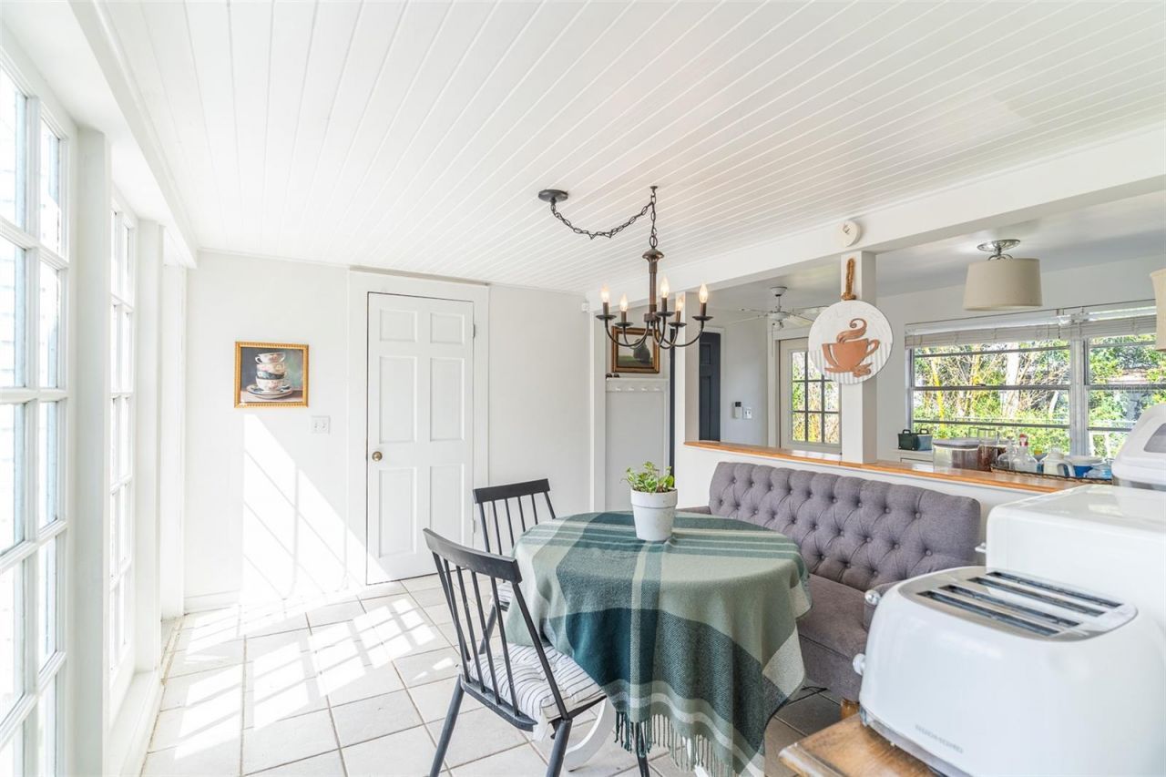 325 E Johnson Avenue , Lake Wales, FL 33853 Photo