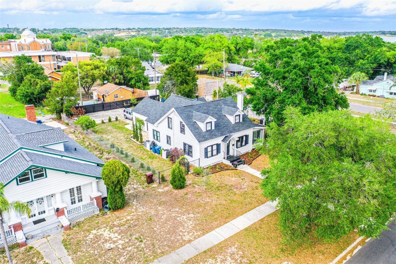 325 E Johnson Avenue , Lake Wales, FL 33853 Photo