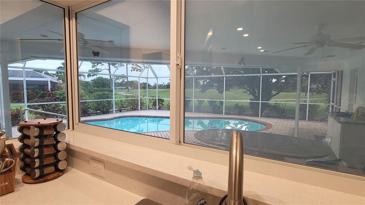 3631 Avenida Madera, Bradenton, FL 34210 Photo