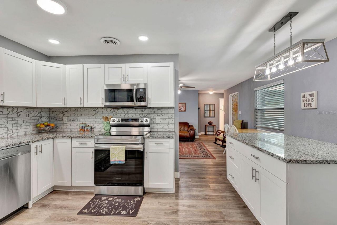 2510 51st Avenue Terrace W, Bradenton, FL 34207 Photo