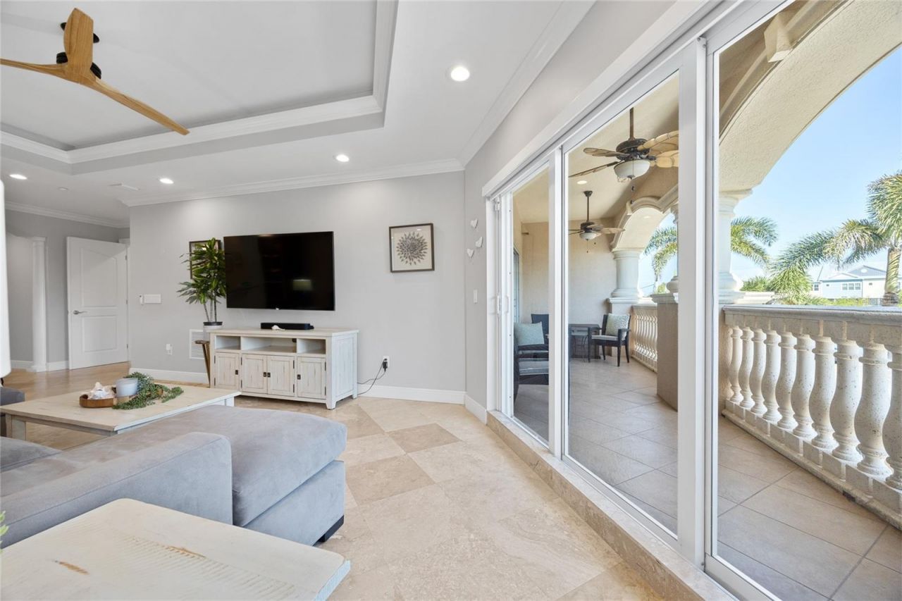 604 Gulf Boulevard, Unit 207, Indian Rocks Beach, FL 33785 Photo