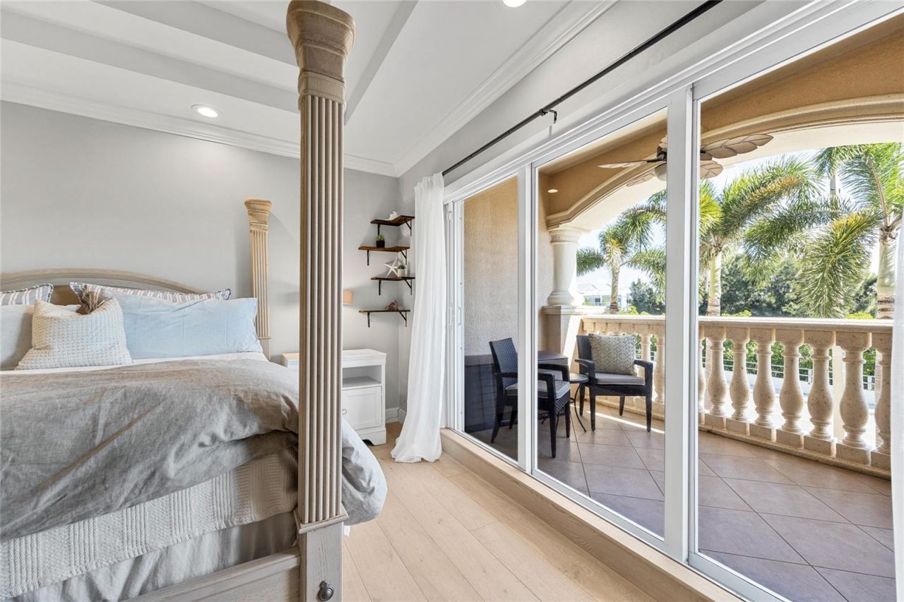 604 Gulf Boulevard, Unit 207, Indian Rocks Beach, FL 33785 Photo