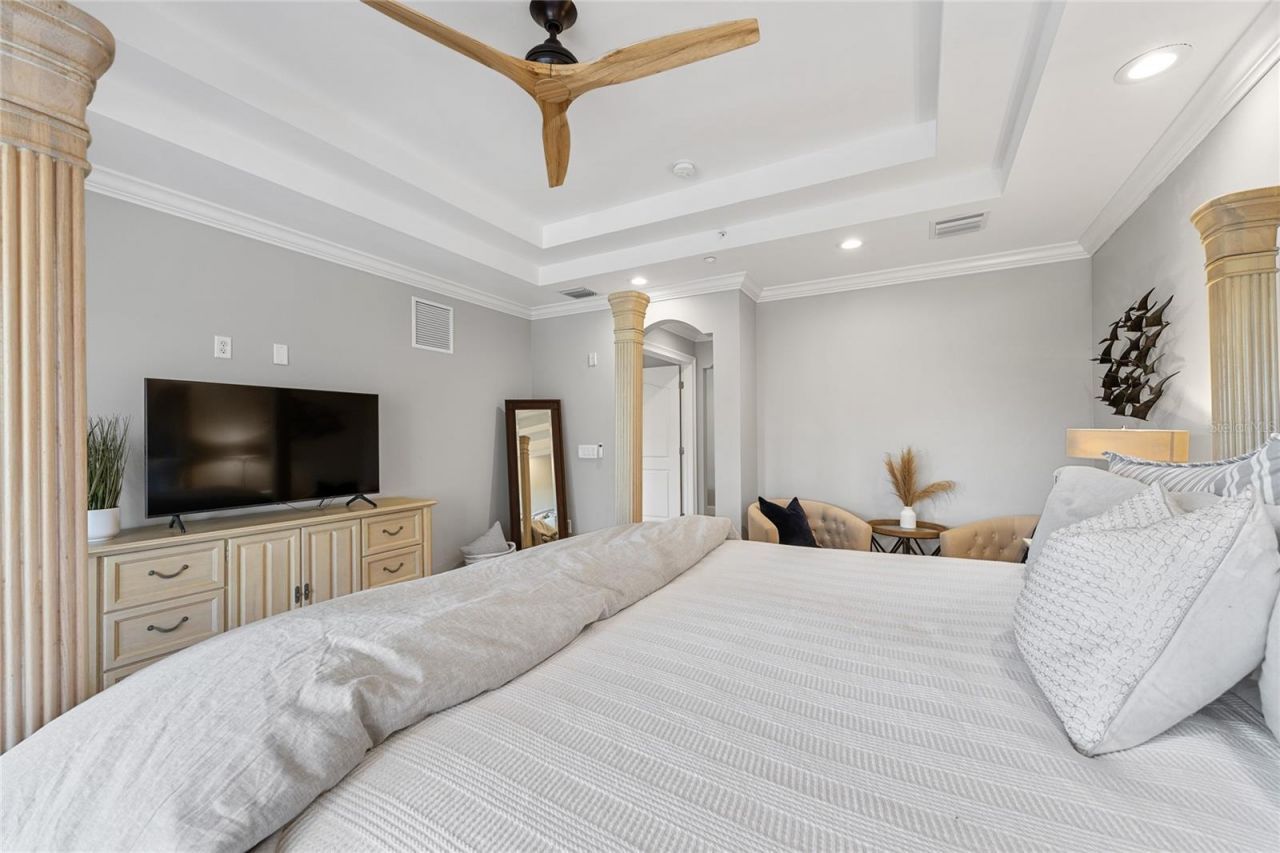 604 Gulf Boulevard, Unit 207, Indian Rocks Beach, FL 33785 Photo