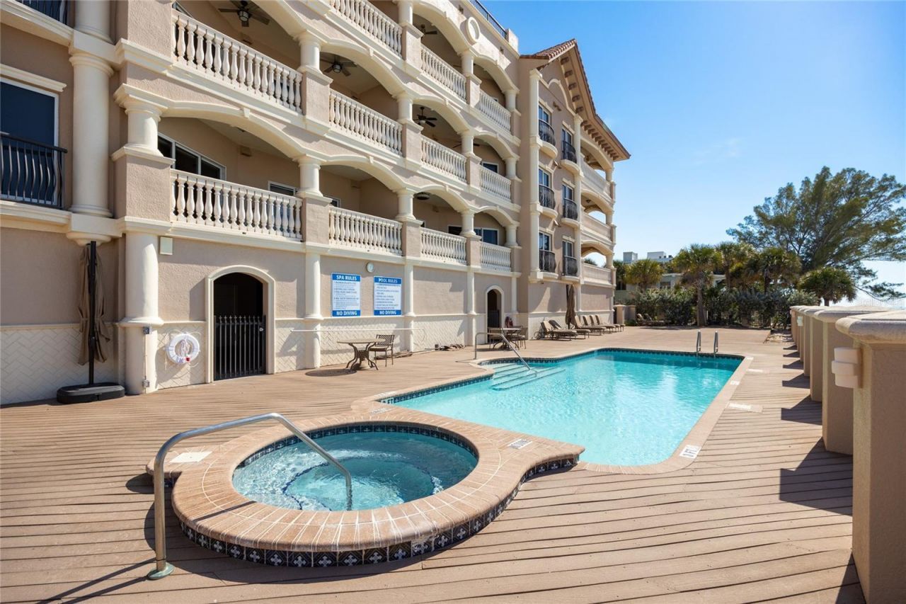 604 Gulf Boulevard, Unit 207, Indian Rocks Beach, FL 33785 Photo