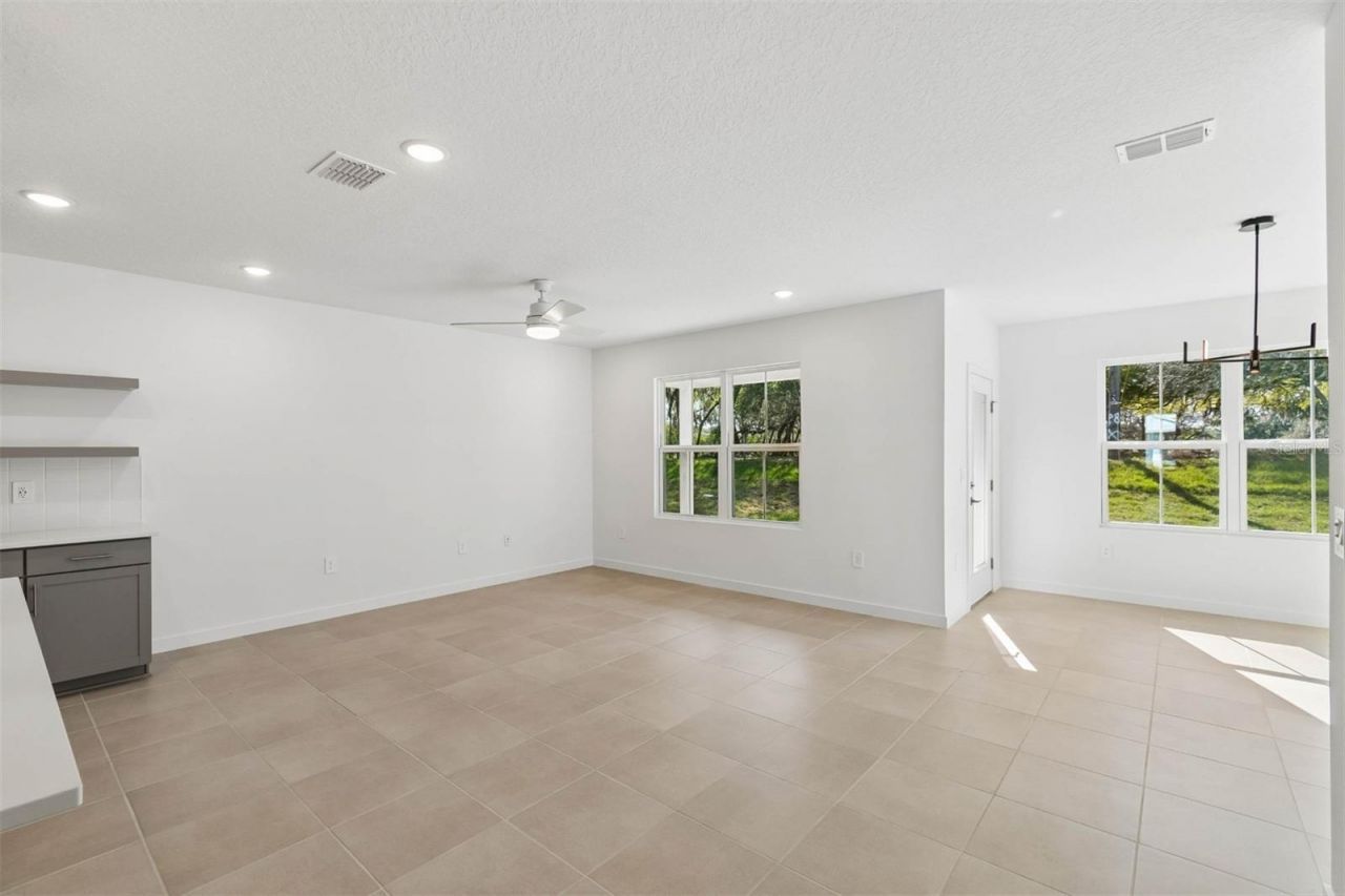 3126 Rein Avenue, Unit 32, Davenport, FL 33837 Photo