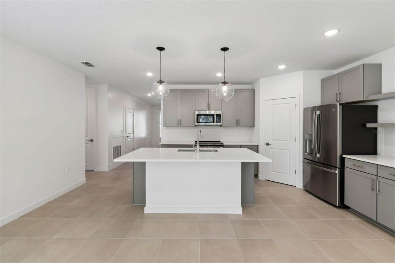 3126 Rein Avenue, Unit 32, Davenport, FL 33837 Photo