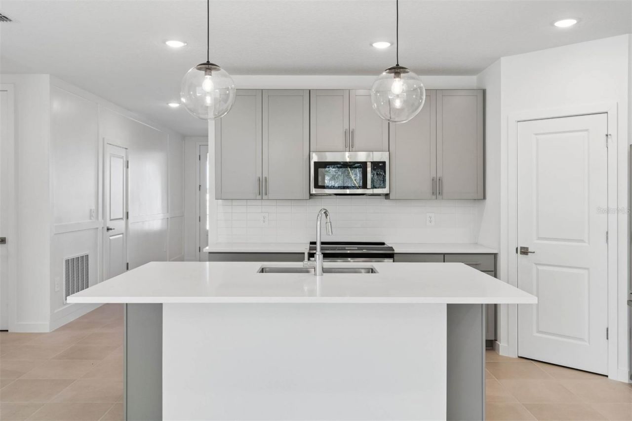 3126 Rein Avenue, Unit 32, Davenport, FL 33837 Photo