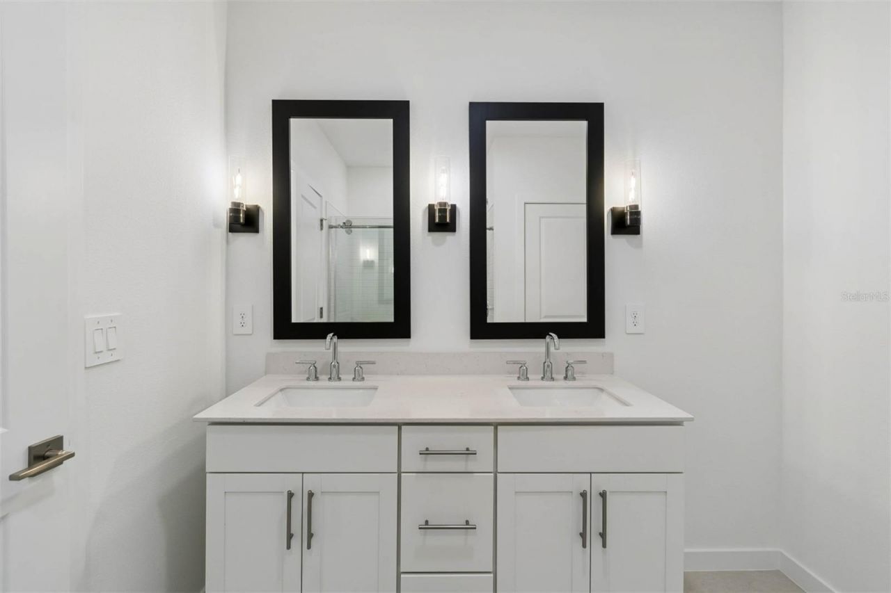 3126 Rein Avenue, Unit 32, Davenport, FL 33837 Photo