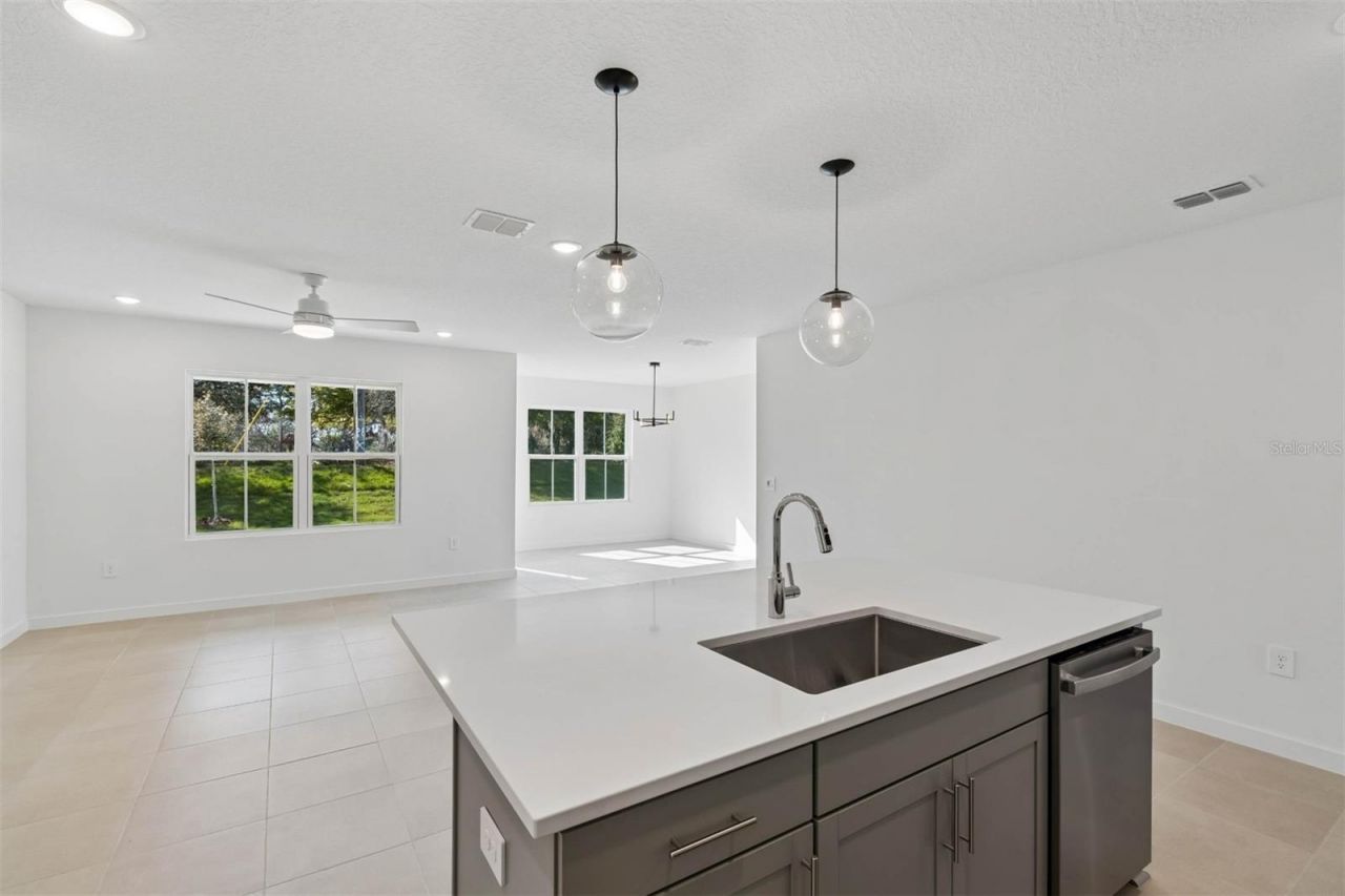3126 Rein Avenue, Unit 32, Davenport, FL 33837 Photo