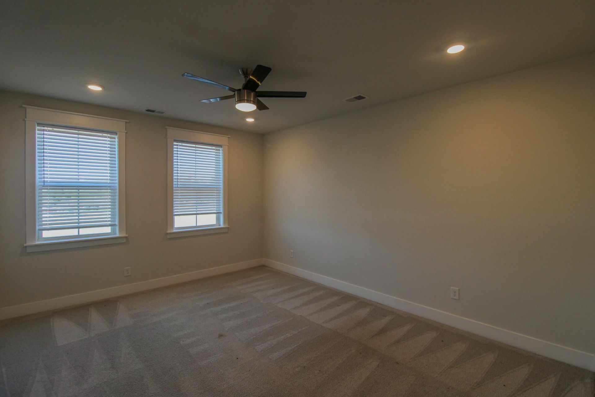 1624 Florentia Street Photo 12