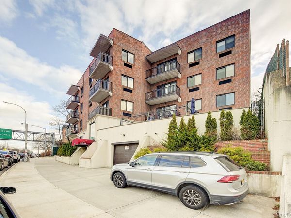 135-46 Grand Central Parkway , Unit 4C, Briarwood, NY 11435