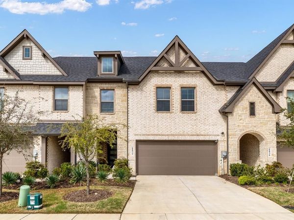 6834 Neals Way, Arlington, TX 76001