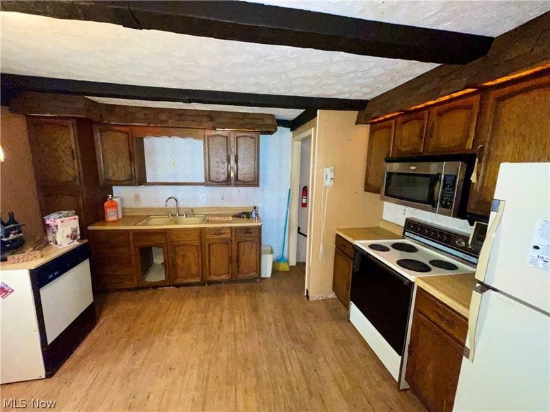 744 Carson Salt Springs Road, Mineral Ridge, OH 44440 Photo 10