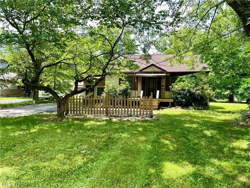 744 Carson Salt Springs Road, Mineral Ridge, OH 44440 Photo 6