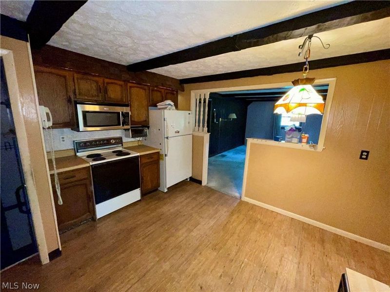 744 Carson Salt Springs Road, Mineral Ridge, OH 44440 Photo 9