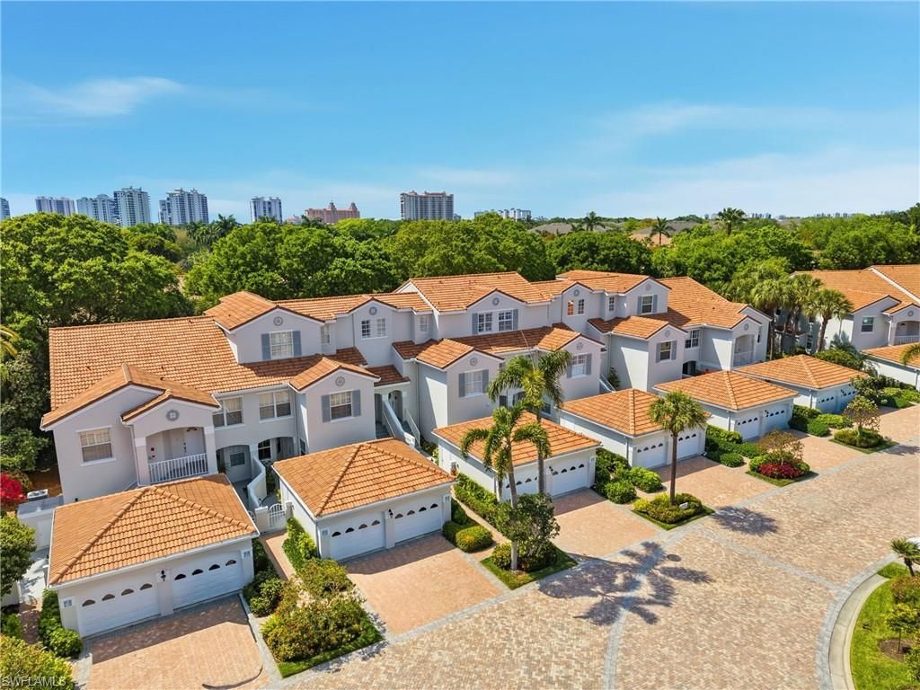 8420 Excalibur Cir, Unit R6, Naples, FL 34108 Photo
