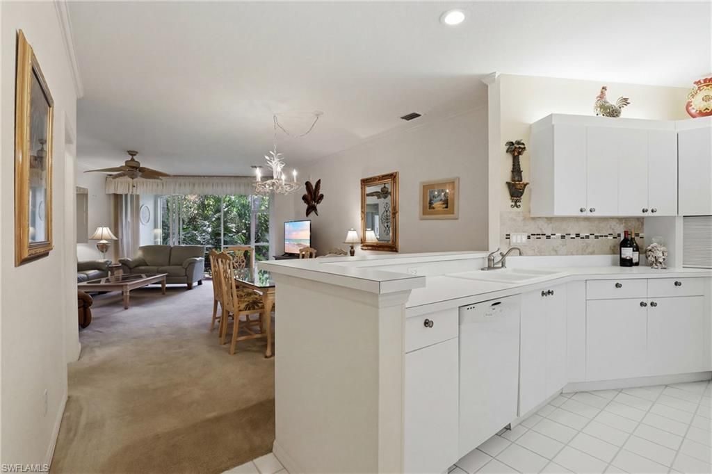 8420 Excalibur Cir, Unit R6, Naples, FL 34108 Photo
