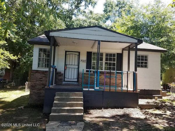 3728 Cromwell Street, Jackson, MS 39213