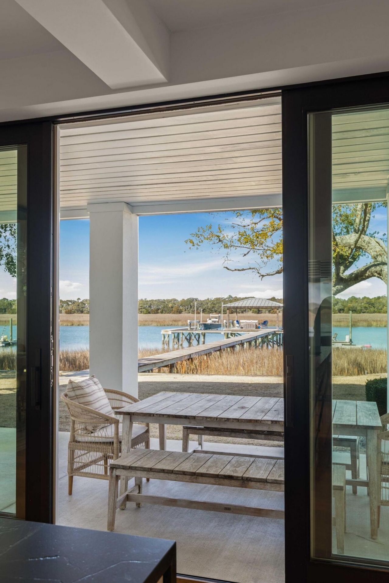 1001 Palm Boulevard Photo 12