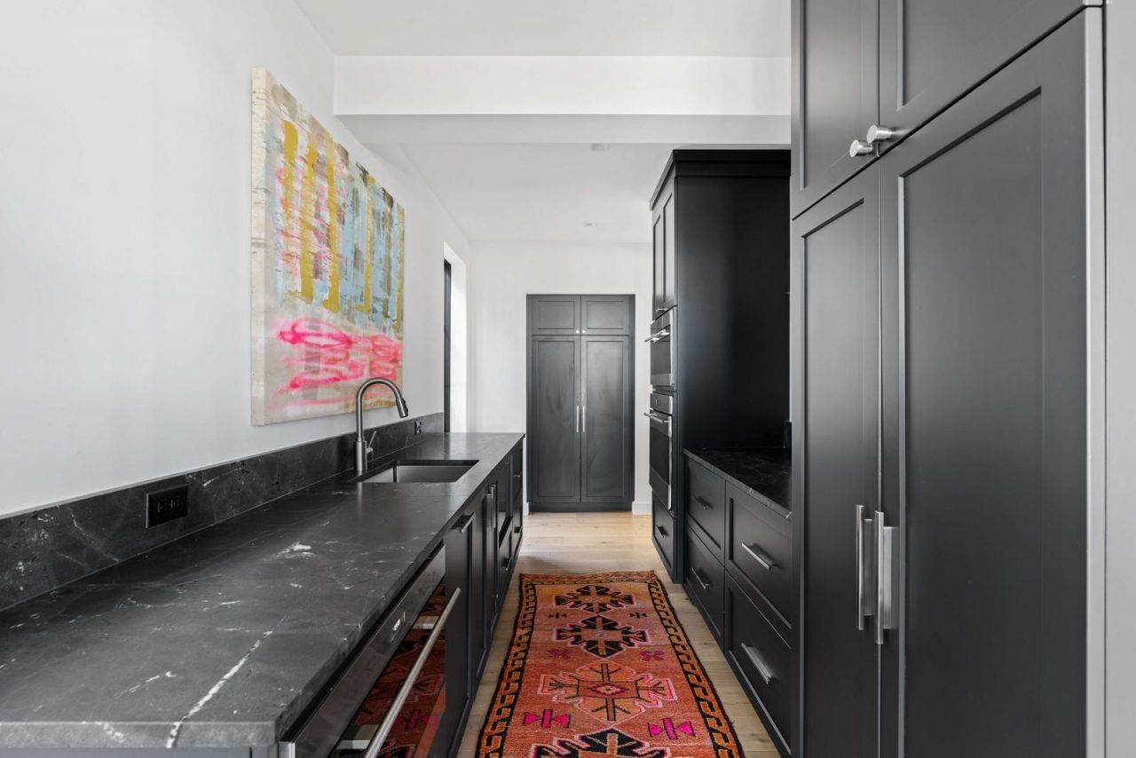 1001 Palm Boulevard Photo 14