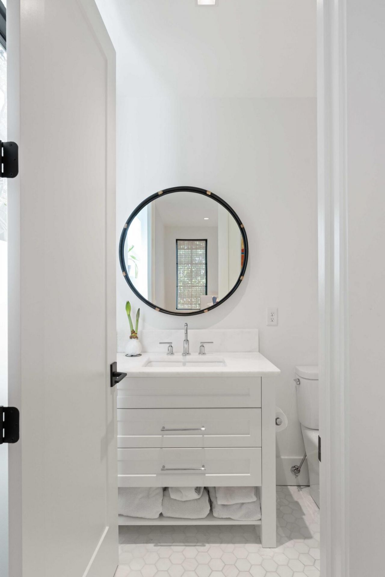 1001 Palm Boulevard Photo 23