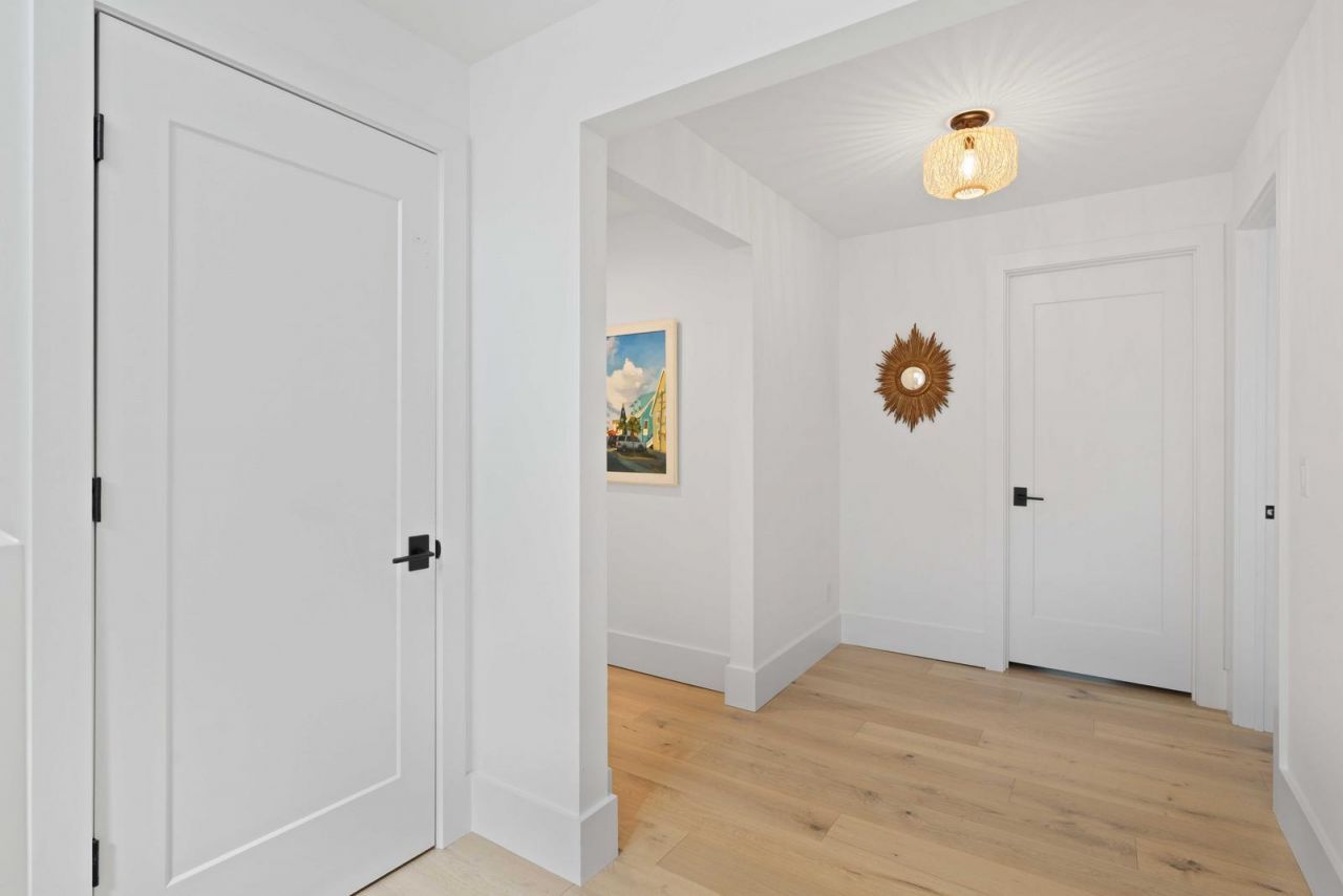 1001 Palm Boulevard Photo 29