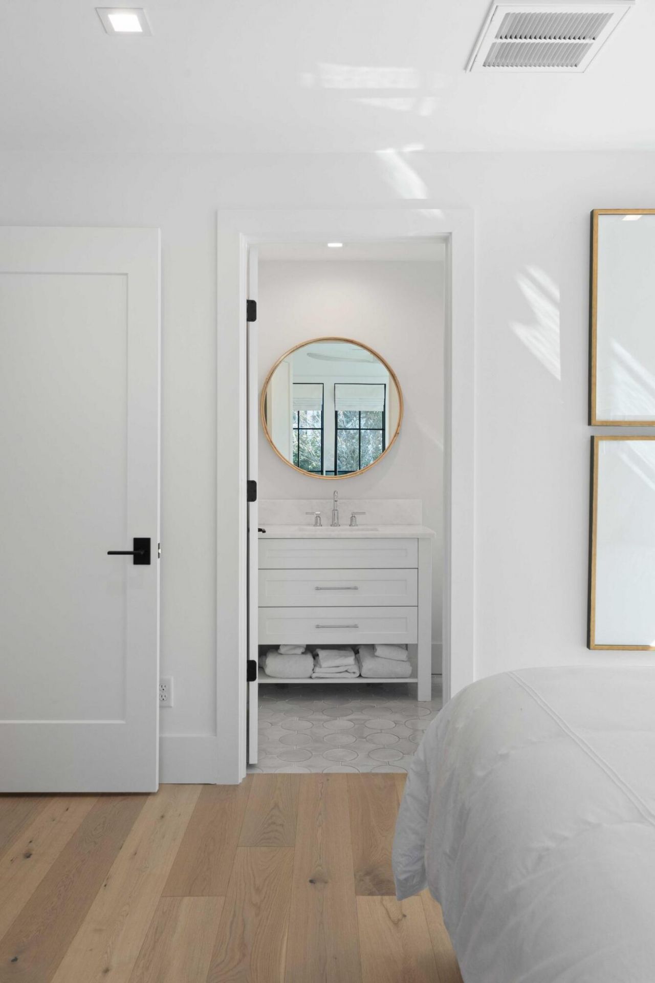 1001 Palm Boulevard Photo 34