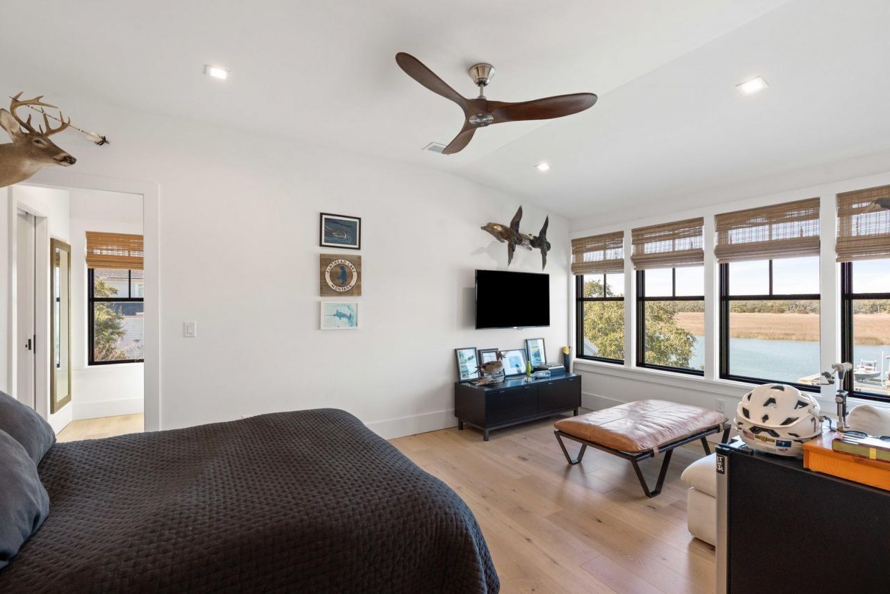 1001 Palm Boulevard Photo 63