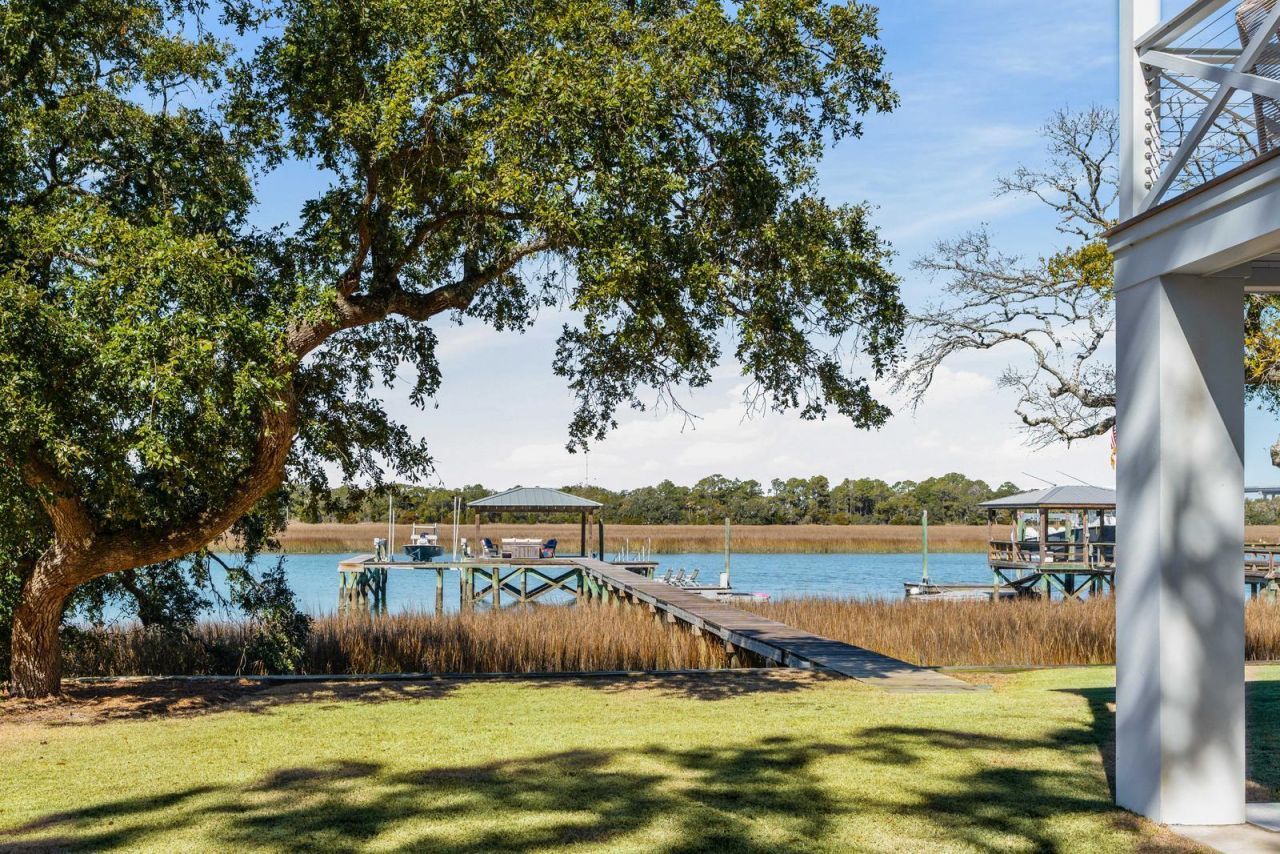 1001 Palm Boulevard Photo 68