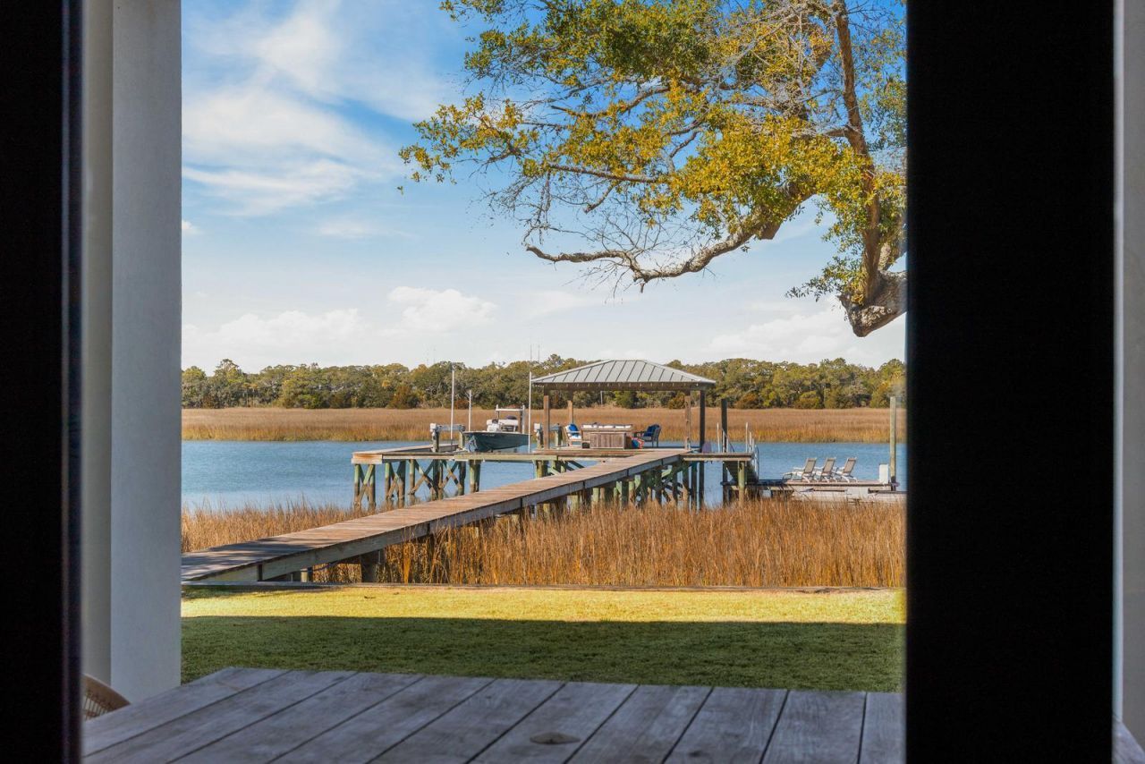 1001 Palm Boulevard Photo 74