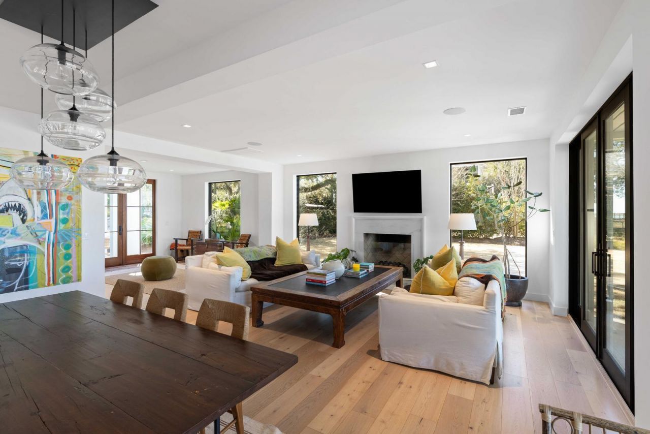 1001 Palm Boulevard Photo 8