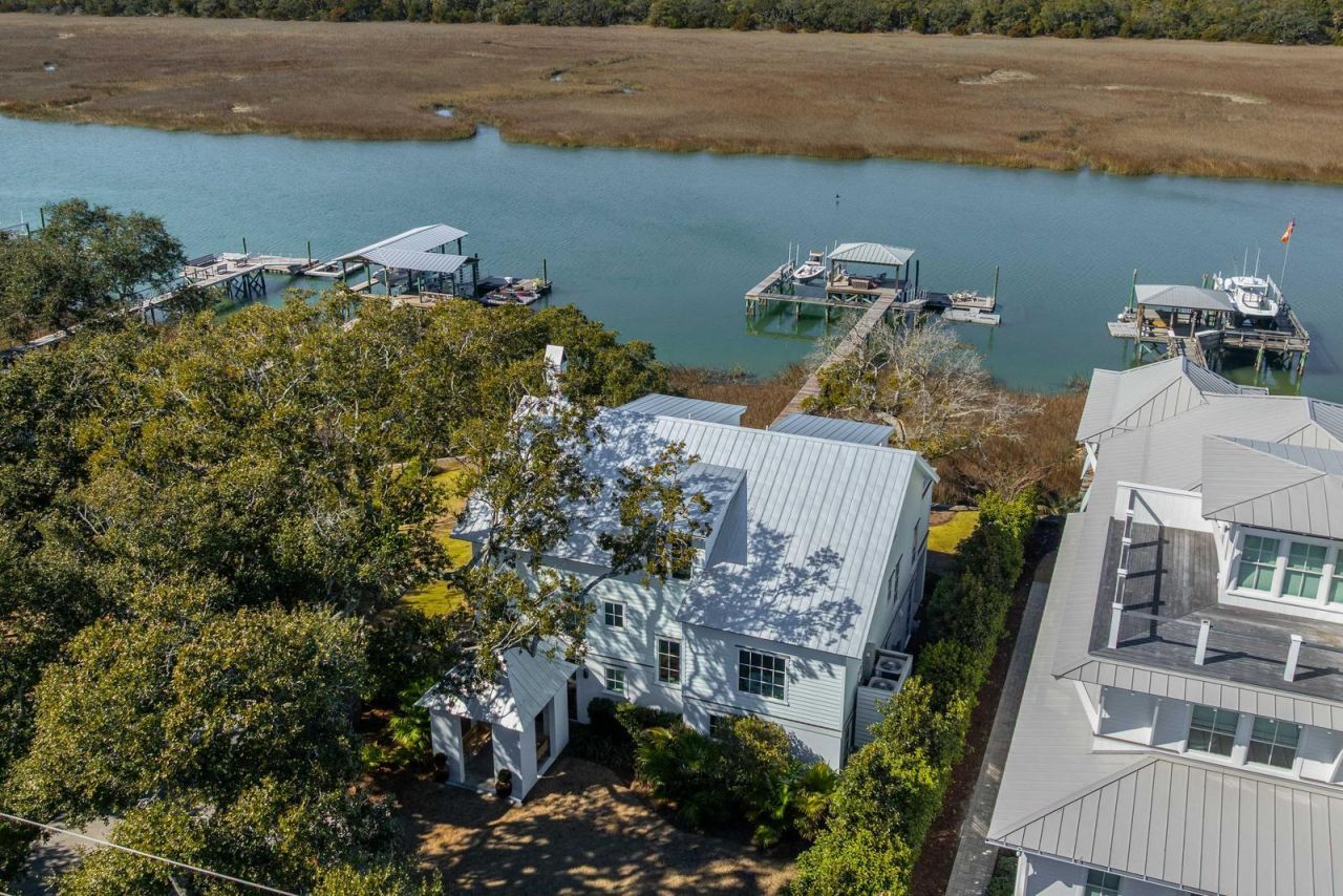 1001 Palm Boulevard Photo 80