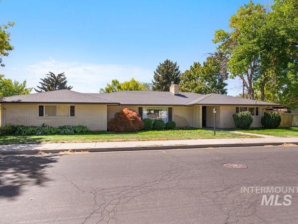 2138 Hillcrest Drive, Twin Falls, ID 83301