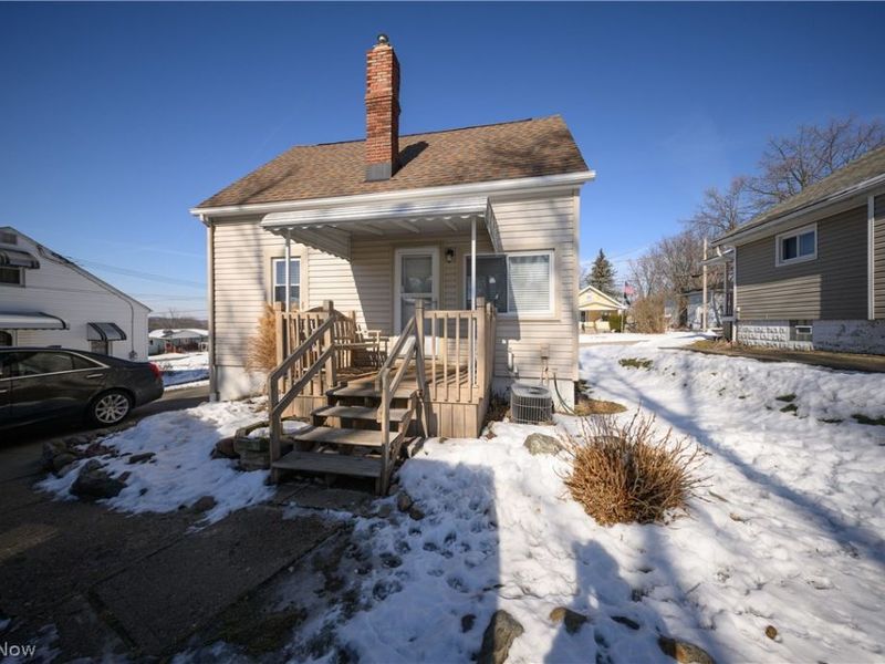 270 E Cassell Avenue, Barberton, OH 44203 Photo 5