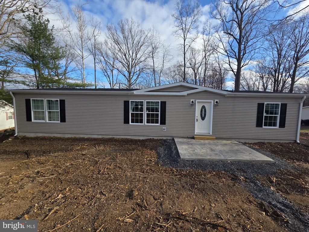 9 HILLSIDE DRIVE , QUAKERTOWN, PA 18951