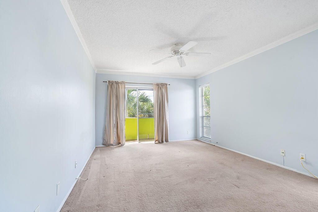 2 Greenway Village N, Unit 210, Royal Palm Beach, FL 33411 Photo