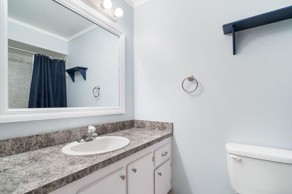 2 Greenway Village N, Unit 210, Royal Palm Beach, FL 33411 Photo