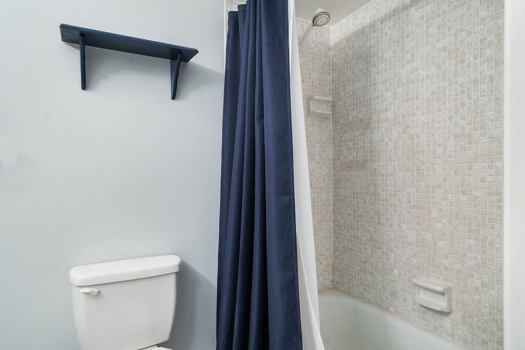 2 Greenway Village N, Unit 210, Royal Palm Beach, FL 33411 Photo