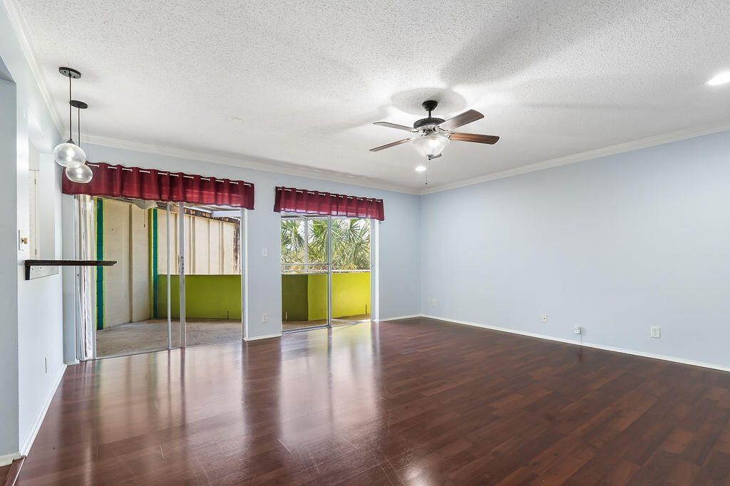 2 Greenway Village N, Unit 210, Royal Palm Beach, FL 33411 Photo