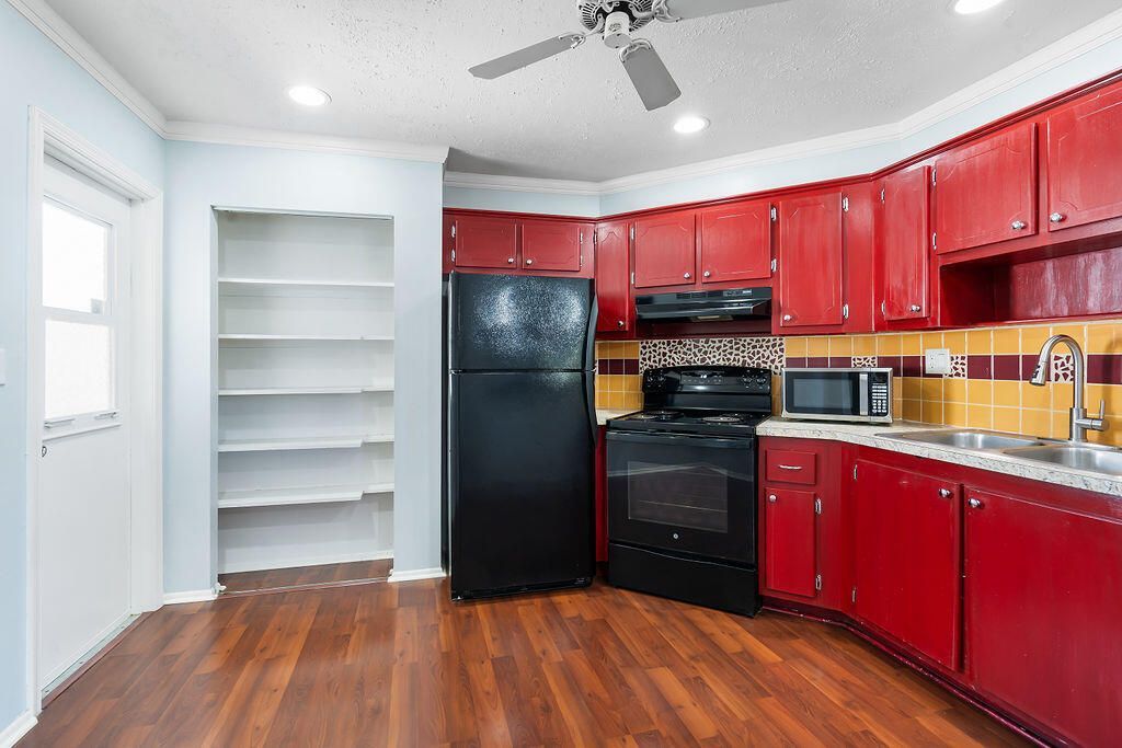 2 Greenway Village N, Unit 210, Royal Palm Beach, FL 33411 Photo