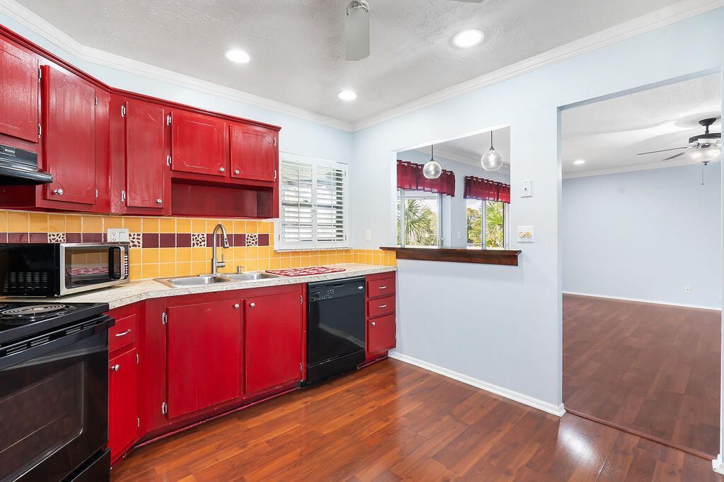 2 Greenway Village N, Unit 210, Royal Palm Beach, FL 33411 Photo