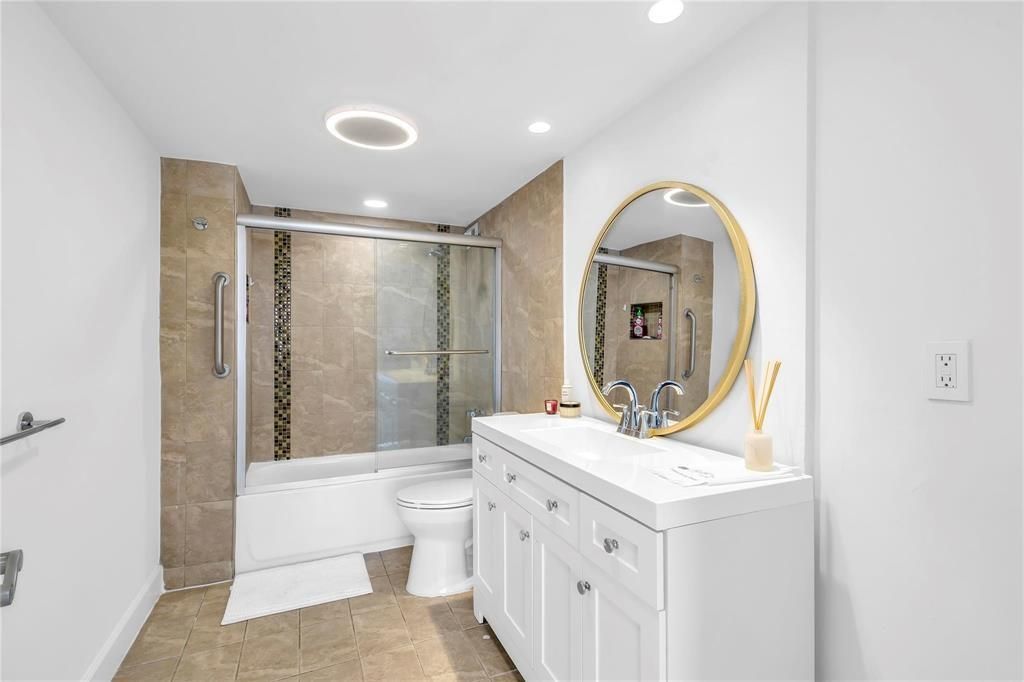 2750 NE 183rd Street, Unit 2202, Aventura, FL 33160 Photo