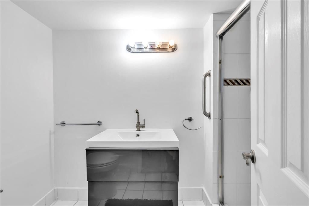 2750 NE 183rd Street, Unit 2202, Aventura, FL 33160 Photo