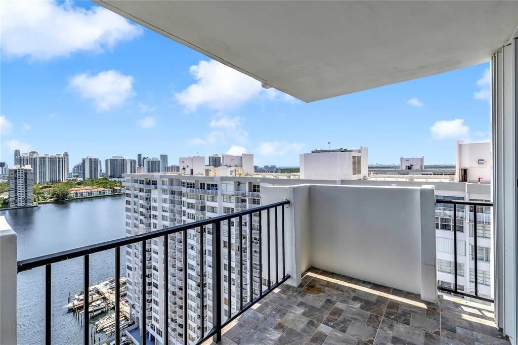 2750 NE 183rd Street, Unit 2202, Aventura, FL 33160 Photo