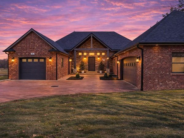 108 Island Green Drive , Republic, MO 65738