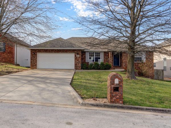 704 E Placer Mill Road, Nixa, MO 65714