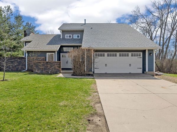 5750 J Street SW, Cedar Rapids, IA 52404